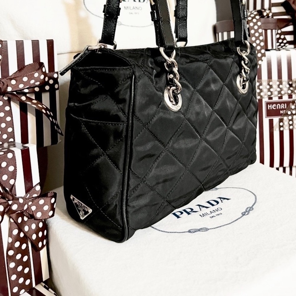 Prada🌟 Black Quilted Shoulder Bag with Chain Strap! Rare and Beautiful!
